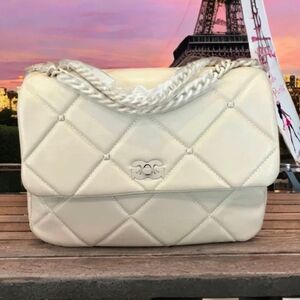 Elegant White Quilted Women's Bag